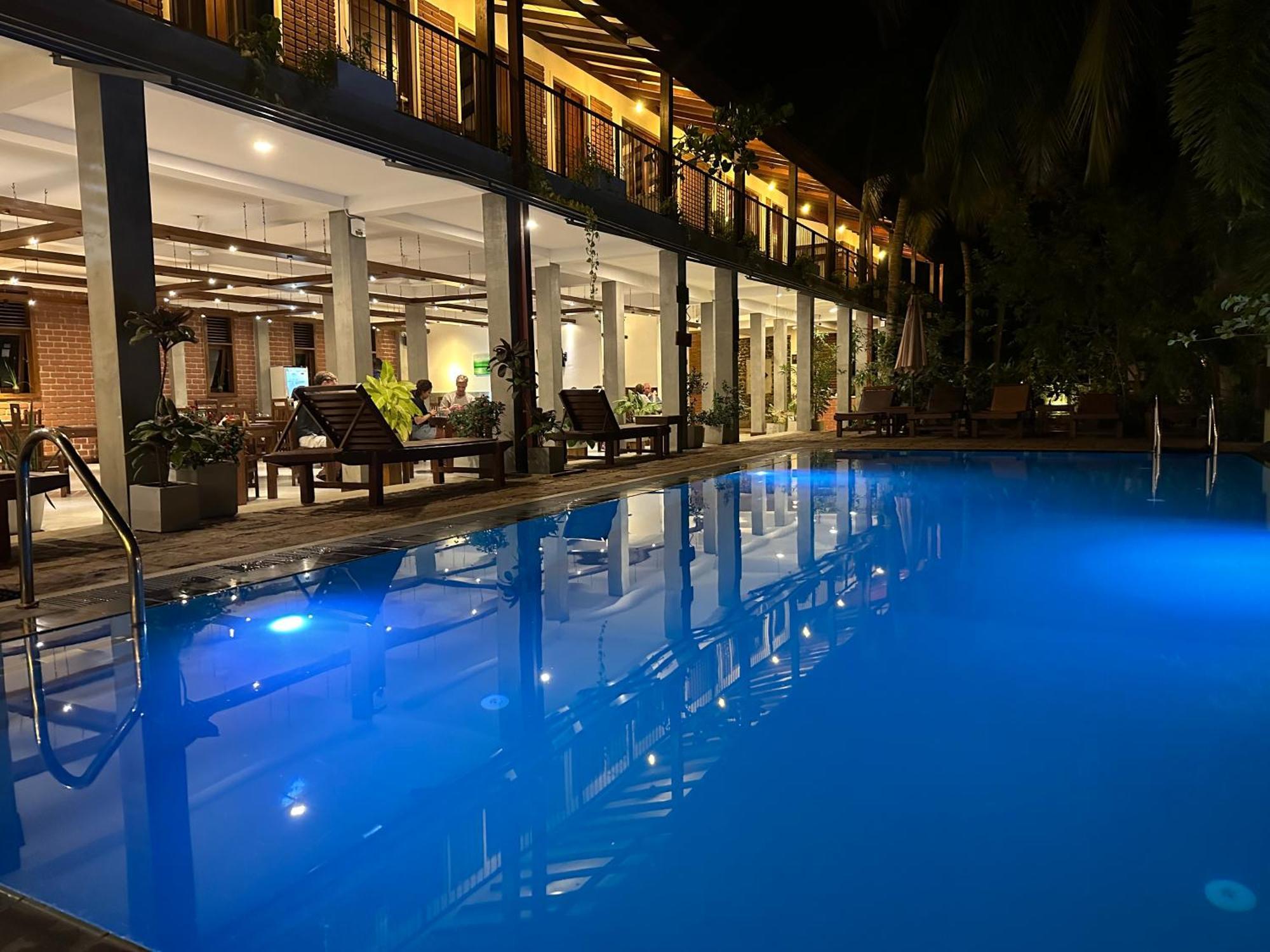 Hotel Heladiv Анурадхапура Екстер'єр фото